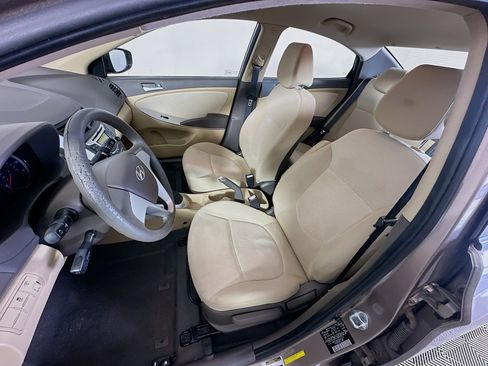 Used 2012 Hyundai Accent GLS w/ Comfort Pkg 2 FWD image 13