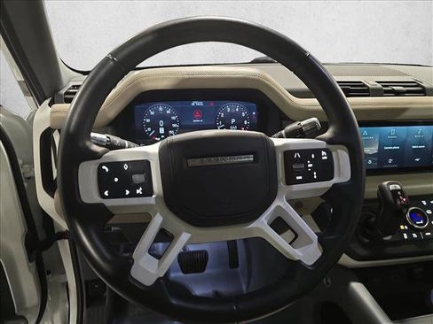 Used 2020 Land Rover Defender 110 HSE image 19