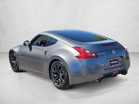Used 2016 Nissan 370Z Coupe RWD image 8