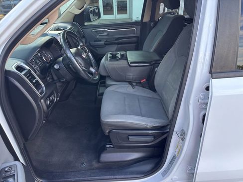 Used 2019 RAM 1500 Big Horn AWD/4WD image 9