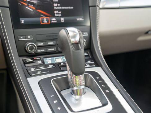 Used 2025 Porsche 718 Cayman GTS RWD image 37