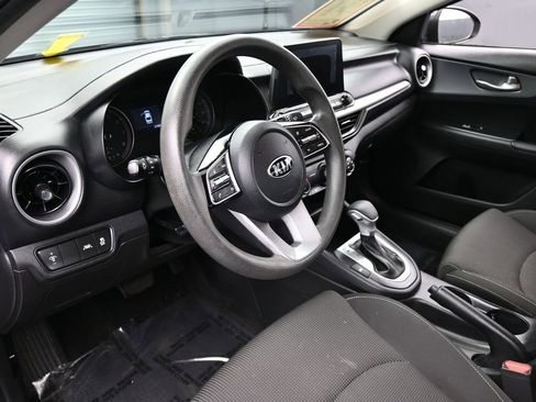 Used 2021 Kia Forte LXS image 10