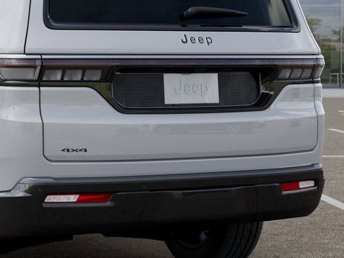 New 2026 Jeep Grand Wagoneer 4WD image 13