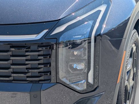 New 2026 Kia Sportage EX image 12