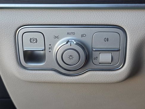 Used 2021 Mercedes-Benz GLS 450 4MATIC image 34