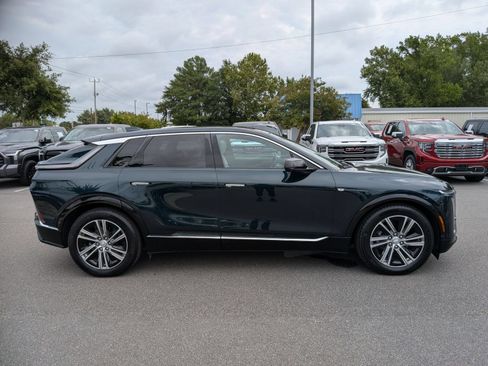 Used 2024 Cadillac Lyriq Luxury RWD image 2