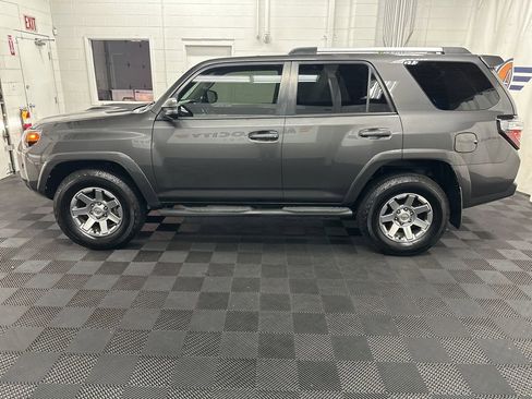 Used 2015 Toyota 4Runner Trail Premium AWD/4WD image 6