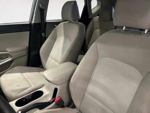 Used 2023 Kia Soul LX w/ LX Technology Package FWD image 10