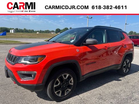 Used 2018 Jeep Compass Trailhawk w/ Leather Interior Group AWD/4WD image 3