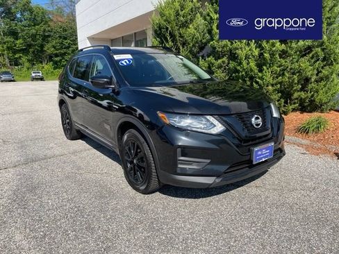 Used 2017 Nissan Rogue SV AWD/4WD image 1
