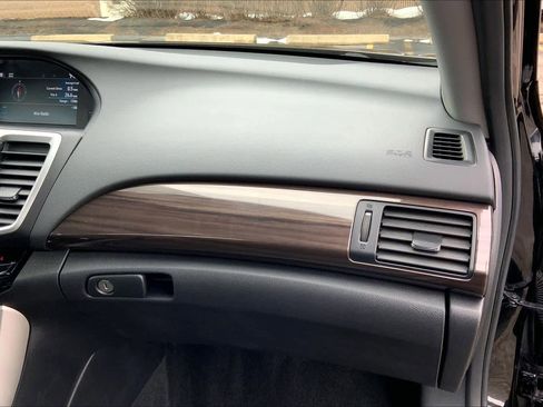 Used 2017 Honda Accord EX-L image 19