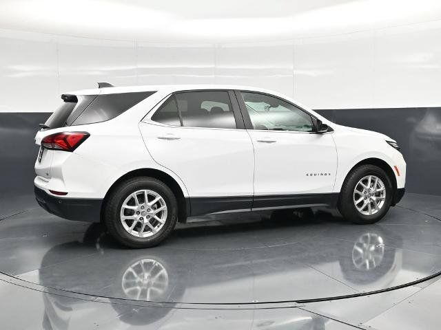 Used 2024 Chevrolet Equinox LT FWD image 2