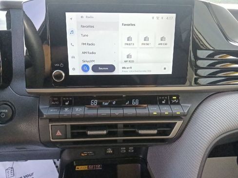 Used 2025 Toyota Camry SE w/ Convenience Package AWD/4WD image 21