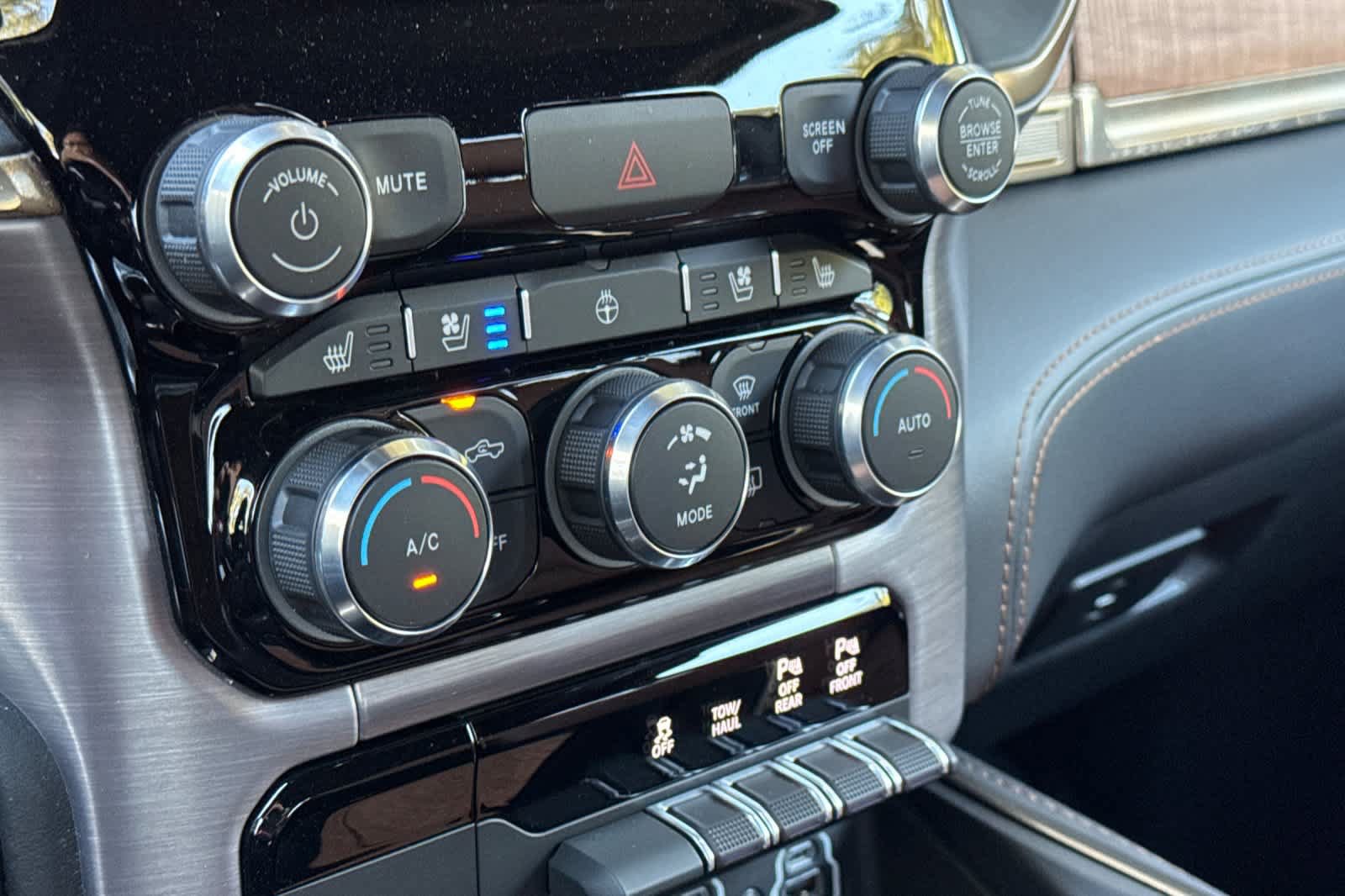 Used 2022 RAM 1500 Limited AWD/4WD image 20