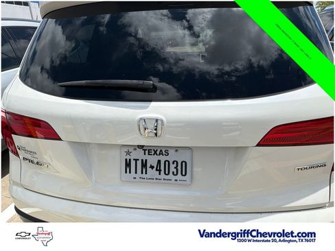 Used 2017 Honda Pilot Touring image 9