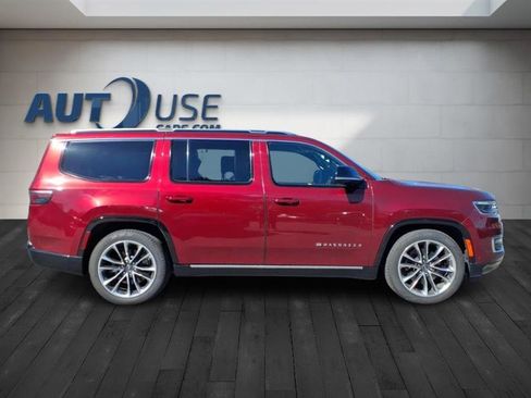 Used 2023 Jeep Wagoneer Series III w/ Premium Group I image 11