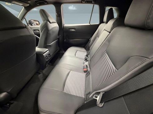 Used 2025 Toyota Corolla Cross AWD Hybrid w/ Convenience Package image 22