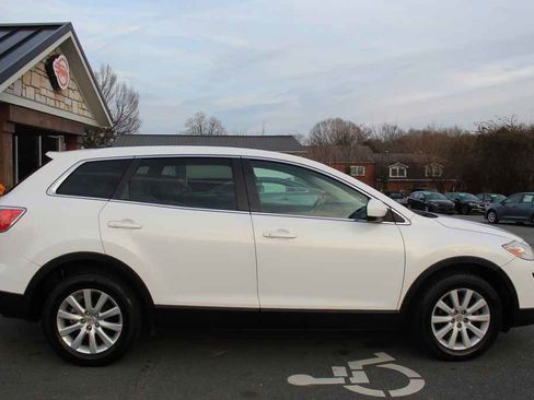 Used 2010 MAZDA CX-9 Touring w/ Moonroof & Bose Audio Pkg image 3