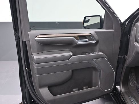 Used 2023 Chevrolet Silverado 1500 LT RWD image 12