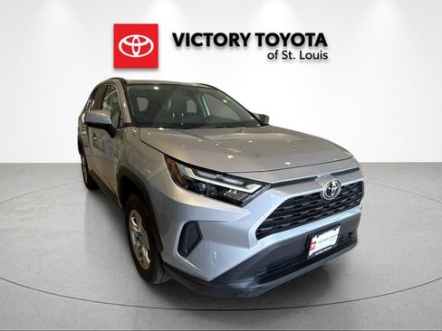 Used 2025 Toyota RAV4 XLE image 1