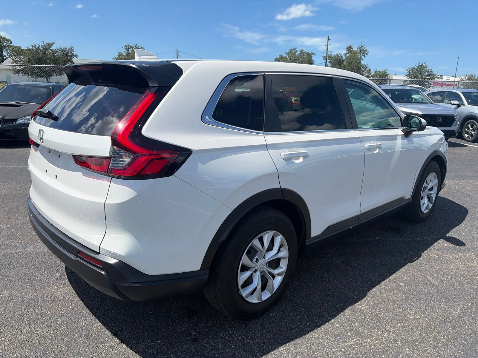 Used 2025 Honda CR-V LX image 7