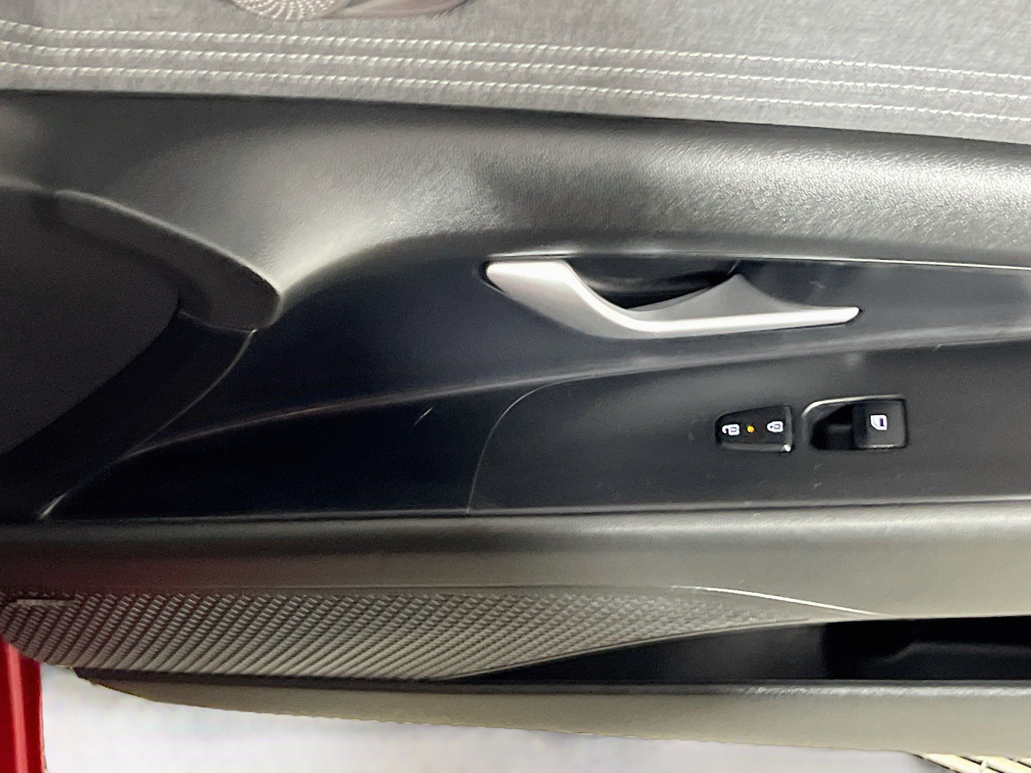 Used 2024 Hyundai Elantra Limited FWD image 32