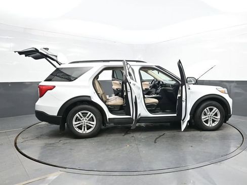 Used 2020 Ford Explorer XLT w/ Equipment Group 202A image 47