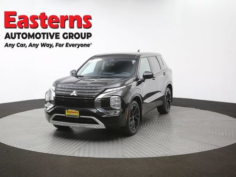 Used 2024 Mitsubishi Outlander SE AWD/4WD image 54