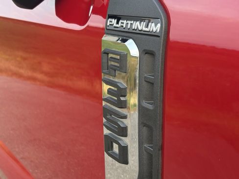 Used 2024 Ford F350 Platinum image 10