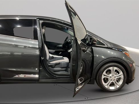 Used 2020 Chevrolet Bolt LT image 16
