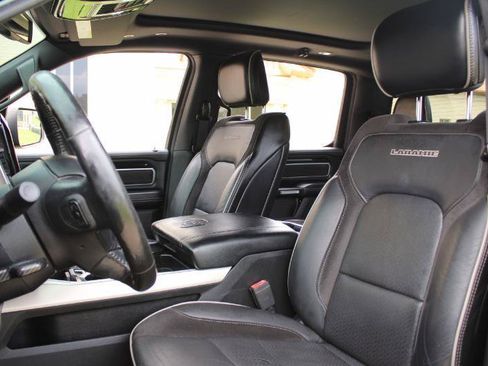 Used 2019 RAM 1500 Laramie w/ Sport Appearance Package AWD/4WD image 35