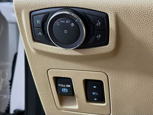 Certified 2019 Ford F150 Lariat image 27