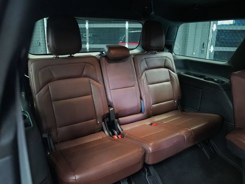 Used 2025 Lincoln Navigator Reserve AWD/4WD image 38