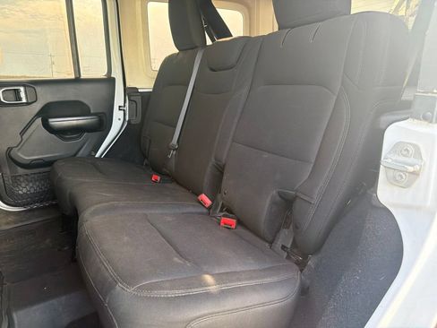 Used 2019 Jeep Wrangler Unlimited Sport S AWD/4WD image 13