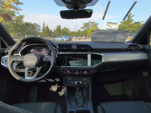 New 2025 Audi Q3 2.0T Premium image 24