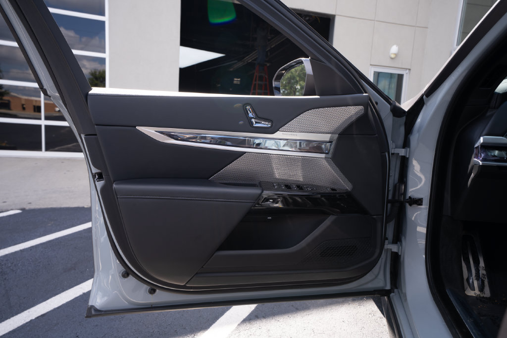 Used 2024 BMW i7 xDrive60 AWD/4WD image 20