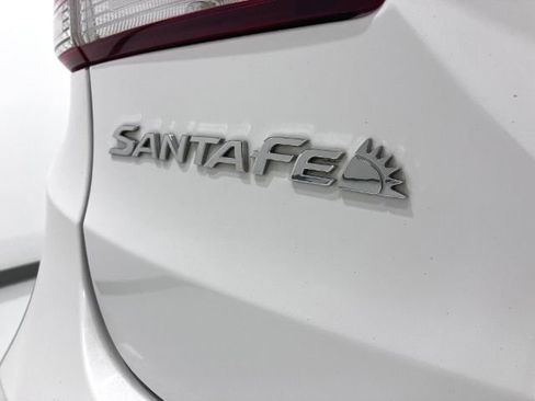 Used 2017 Hyundai Santa Fe Limited image 13