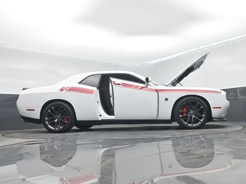 Used 2022 Dodge Challenger R/T Scat Pack RWD image 79