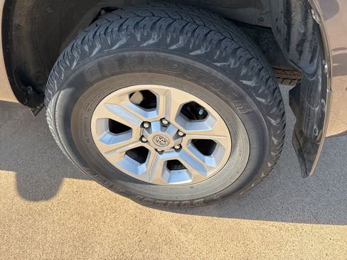 Used 2022 Toyota 4Runner SR5 Premium w/ Moonroof Package image 10