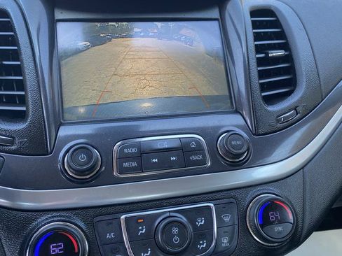 Used 2019 Chevrolet Impala LT FWD image 14