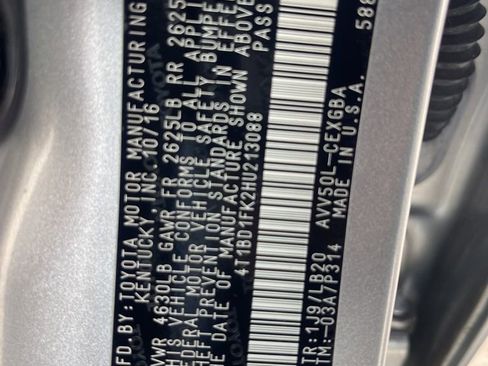 Used 2017 Toyota Camry XLE image 29