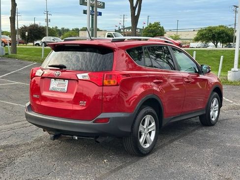Used 2013 Toyota RAV4 XLE AWD/4WD image 4