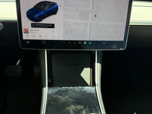 Used 2021 Tesla Model Y Long Range AWD/4WD image 7