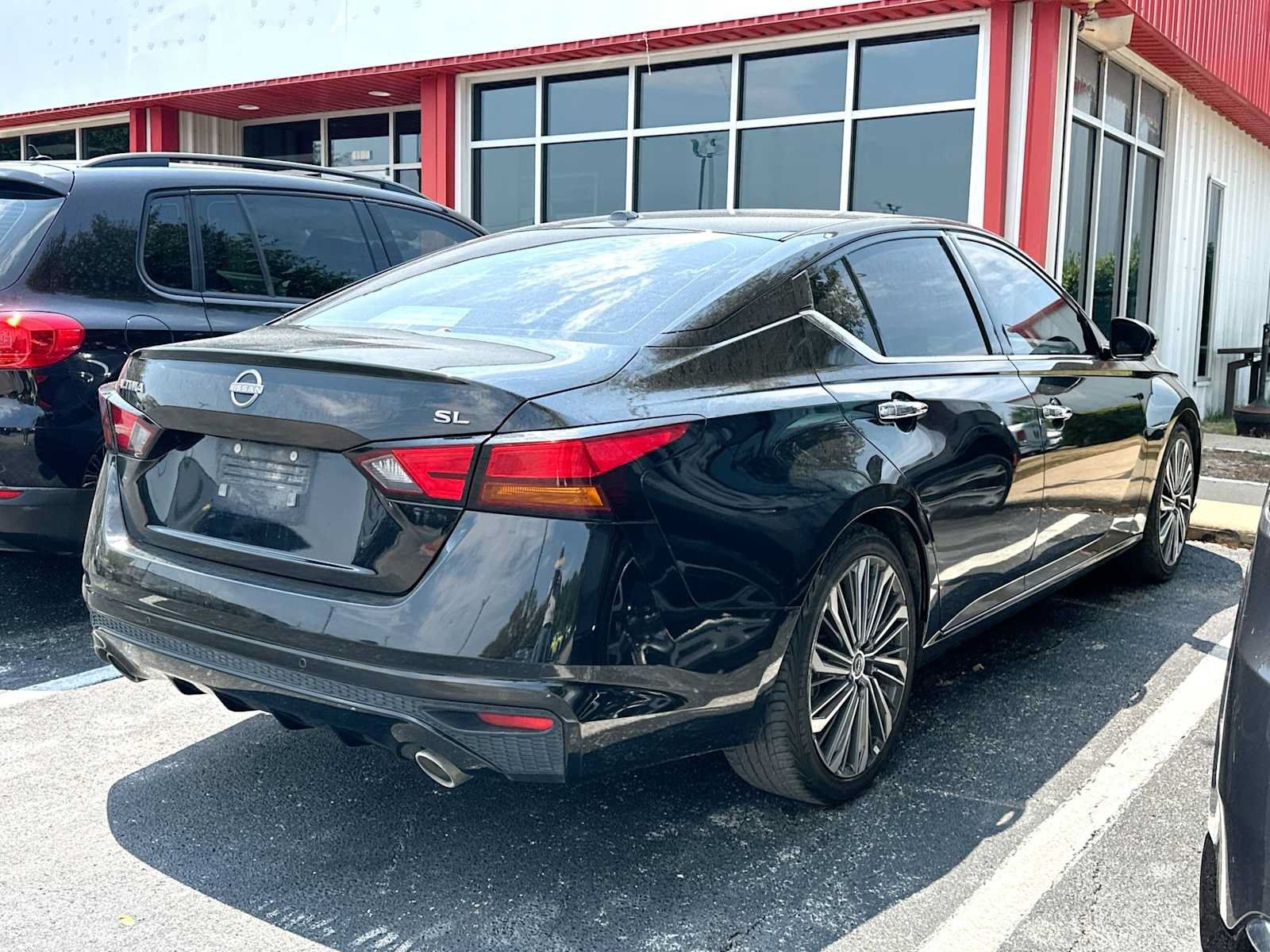 Used 2023 Nissan Altima 2.5 SL FWD image 3