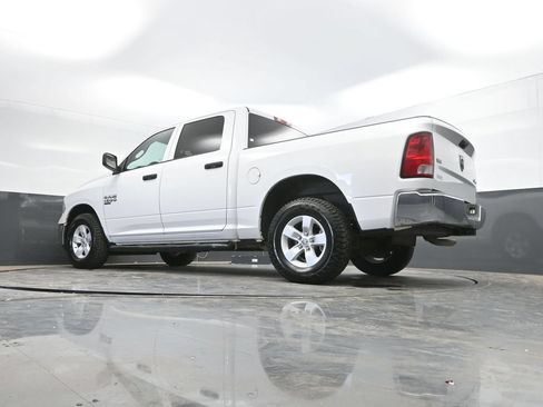 Used 2022 RAM 1500 Classic SLT AWD/4WD image 39