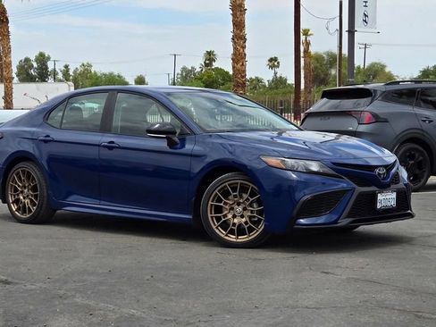 Used 2024 Toyota Camry SE w/ Convenience Package FWD image 1