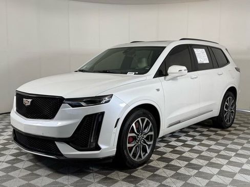 Certified 2023 Cadillac XT6 Sport w/ Technology Package image 2