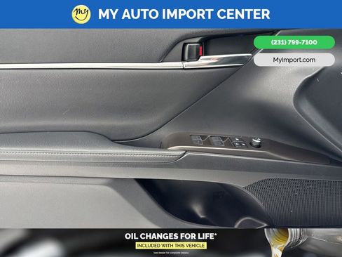 Used 2023 Toyota Camry XLE image 10