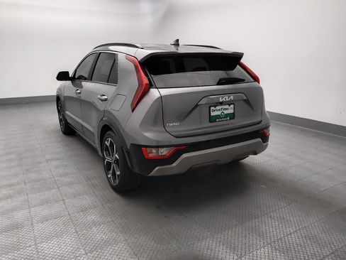 Used 2023 Kia Niro EX Touring FWD image 6
