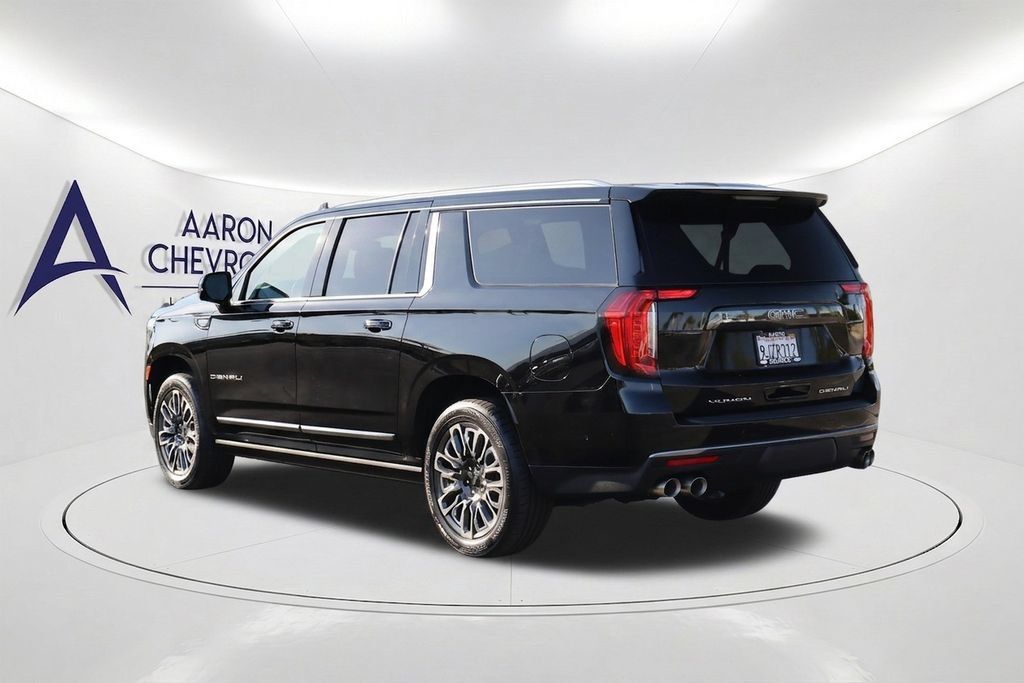 Used 2024 GMC Yukon XL Denali Ultimate AWD/4WD image 7
